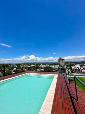 Departamento Con Pileta y Cochera en el Centro